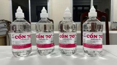 Công an Hà Nội thông tin chính thức về việc bắt 2 đối tượng sản xuất cồn y tế giả
