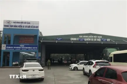 Hà Nội: 14 đăng kiểm viên lĩnh án tù vì nhận hối lộ