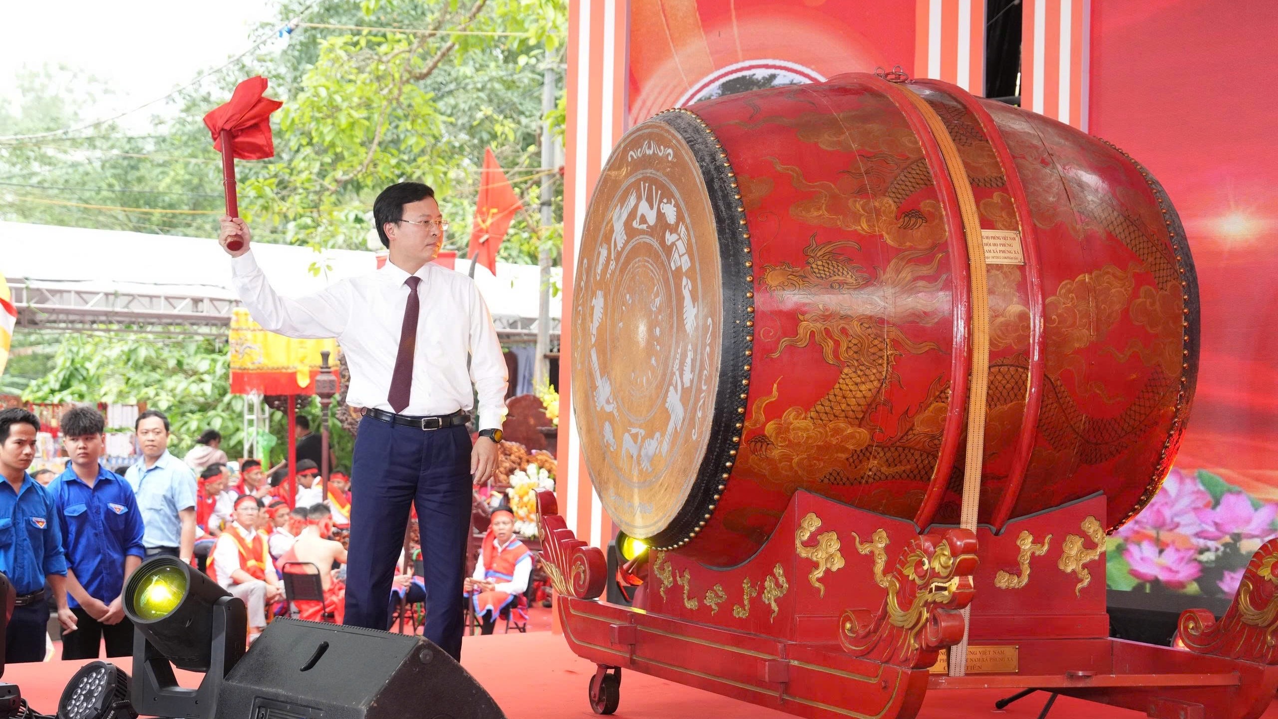 Tưng bừng Lễ khai hội Di tích Quốc gia đặc biệt Chùa Tây Phương năm 2026