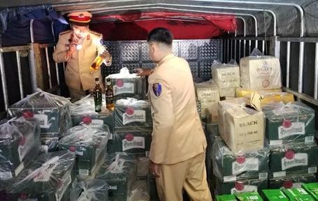 Hà Tĩnh: Phát hiện lượng lớn bia, rượu ngoại không rõ nguồn gốc