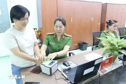 Hà Nội: Phối hợp thu nhận hồ sơ cấp căn cước và thu mẫu ADN