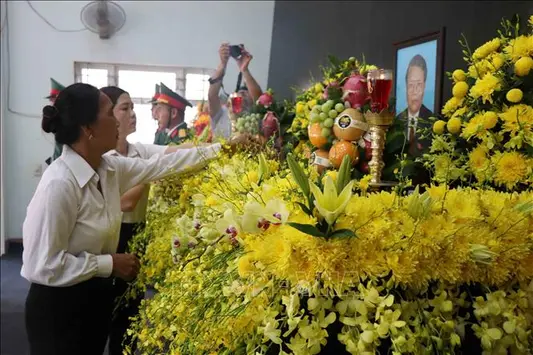 [Chùm ảnh] - Lễ tang Nguyên Chủ tịch nước Trần Đức Lương tại quê nhà Quảng Ngãi