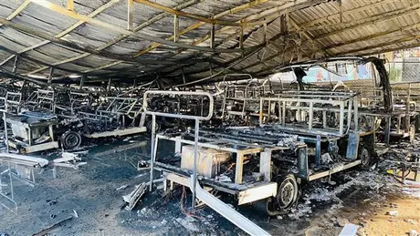 Cháy xe điện hàng loạt ở Hội An