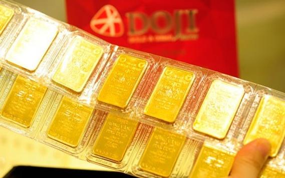 Giá vàng SJC tăng 'chóng mặt', vượt mốc 80 triệu đồng/lượng
