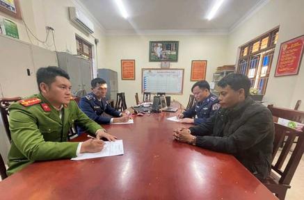 Bắt giữ vụ vận chuyển, tàng trữ trái phép trên 1 tấn pháo nổ