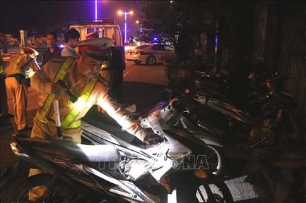 Quảng Trị: Tạm giữ khẩn cấp đối tượng tông thẳng vào cảnh sát khi vi phạm giao thông