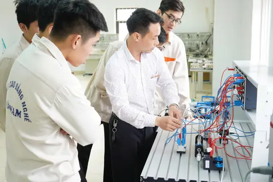 Đào tạo nghề gắn với sinh kế và thế mạnh địa phương: Hướng đi bền vững trong giảm nghèo