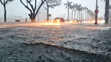 Thời tiết ngày 28/10: Bão số 6 suy yếu thành áp thấp nhiệt đới, gây mưa lớn ở Trung Bộ