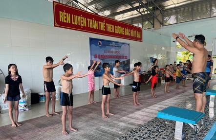 Chỉ 8,63% trường học có bể bơi và khoảng 2.000 trẻ đuối nước mỗi năm