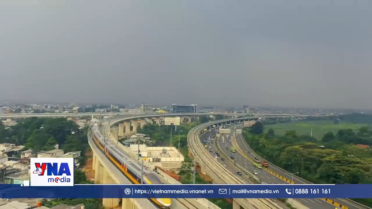 Phim tài liệu: Hành trình giữa trùng khơi Tổ quốc