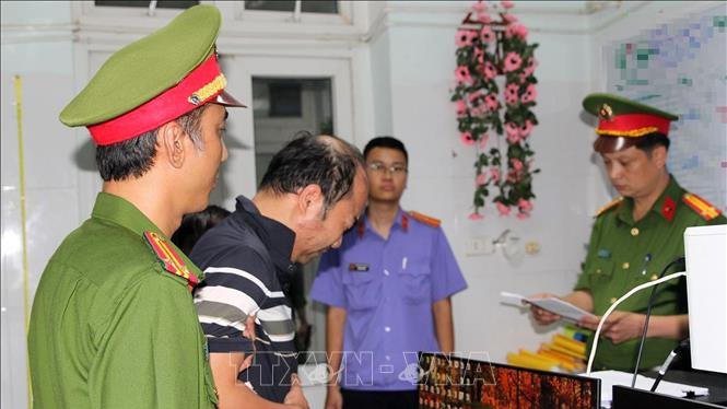 Vụ ô tô tông nhiều xe máy rơi xuống sông tại Nghệ An: Tạm giữ hình sự tài xế gây tai nạn