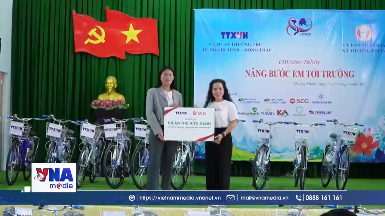 Nâng bước, tiếp sức trẻ em nghèo vùng biên giới đến trường