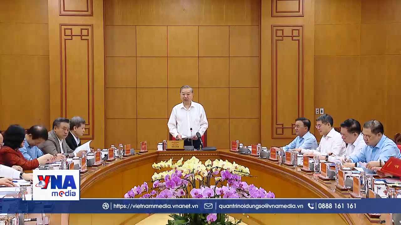 Trạm tin chiều ngày 18/3: Kiên quyết ngăn chặn, đẩy lùi tham nhũng, lãng phí, tiêu cực với tinh thần “nói ít làm nhiều, làm đến cùng”