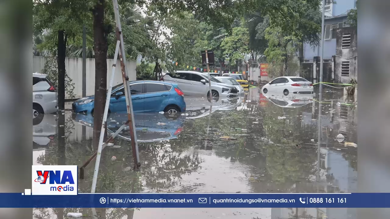 Trạm tin trưa ngày 30/3: Hà Nội xuất hiện mưa đá, mưa lớn, nhiều khu vực ngập úng