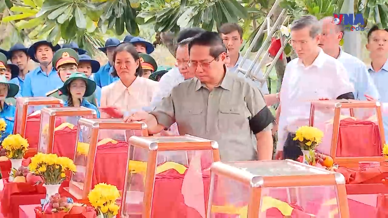 Học Bác mỗi ngày: Hành trình đưa các anh hùng liệt sĩ trở về
