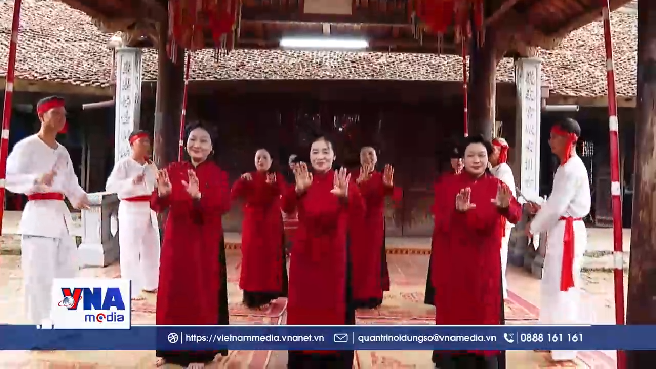 Rộn ràng làng Xoan cổ vào mùa Giỗ Tổ