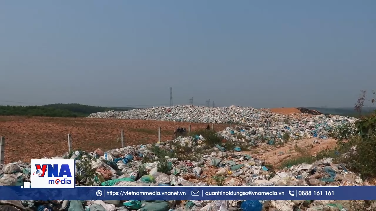Bãi rác tập trung Triệu Phong quá tải, gây ô nhiễm môi trường