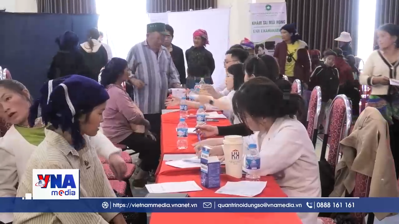 800 người dân biên giới Y Tý được khám bệnh, cấp phát thuốc miễn phí