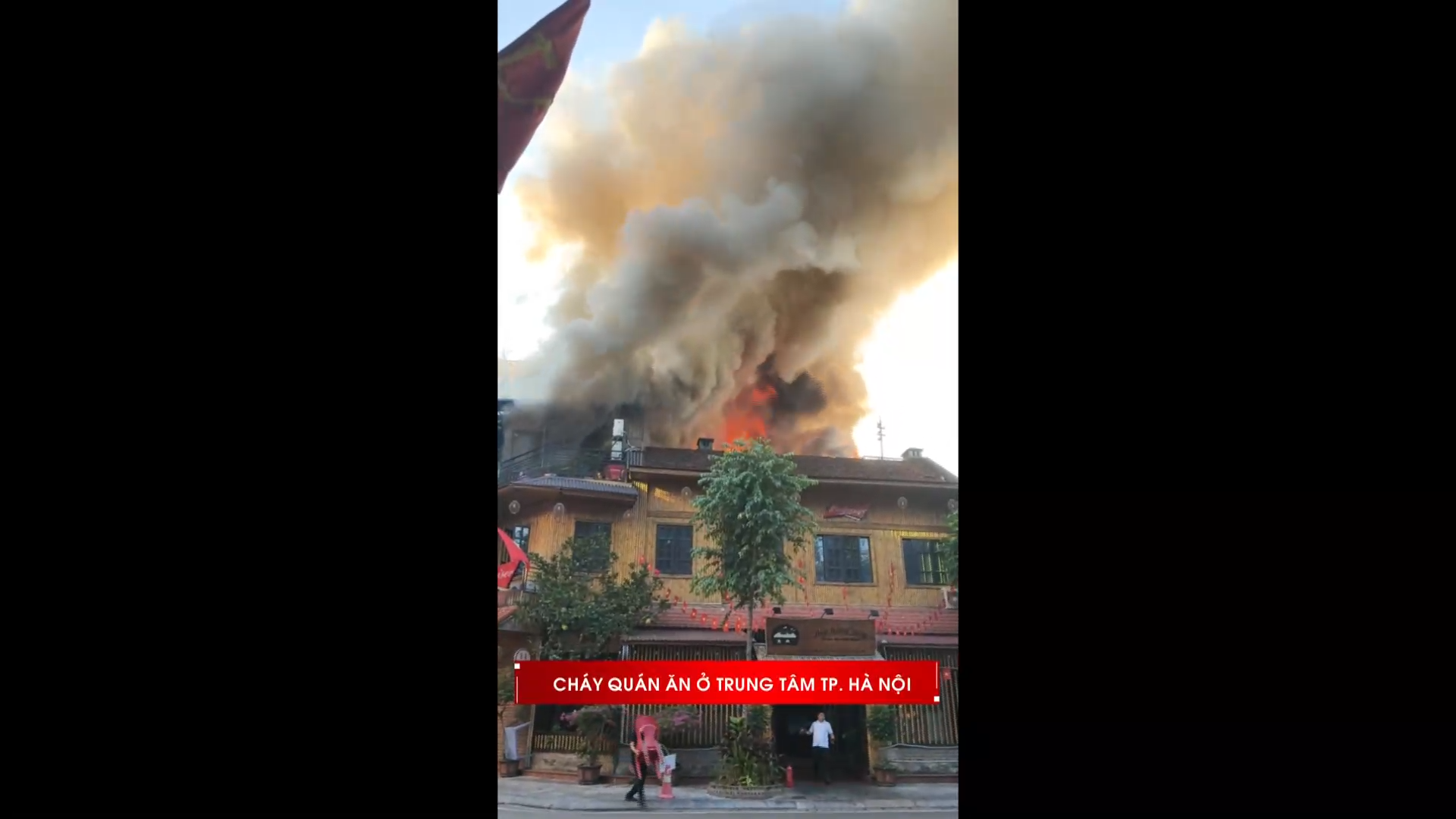 Cháy quán ăn tại trung tâm Thành phố Hà Nội