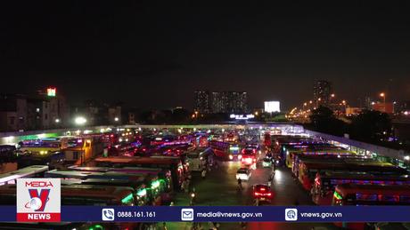 Người dân rời Hà Nội về quê nghỉ lễ