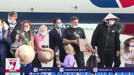 Trong 15 ngày, hơn 112.000 người nước ngoài xin visa vào Việt Nam