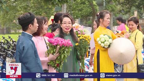 Cùng áo dài kết nối di sản Hà Nội