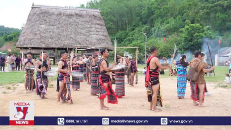 Phát huy vai trò người có uy tín trong đồng bào Cơ tu ở Quảng Nam