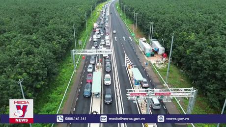 Ngày đầu nghỉ lễ, cao tốc Phan Thiết – Dầu Giây ùn tắc nghiêm trọng