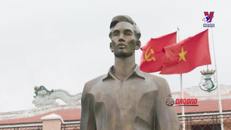 Thông điệp lịch sử: Người soi sáng con đường đi lên của đất nước