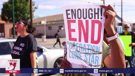 Biểu tình phản đối chiến dịch chống người di cư tại Mỹ