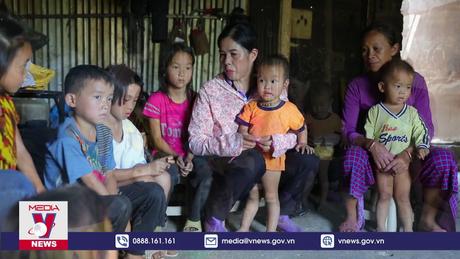 Vượt núi, băng đèo vận động học sinh quay trở lại trường