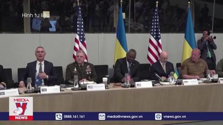 Bộ trưởng Quốc phòng Ukraine đệ đơn từ chức