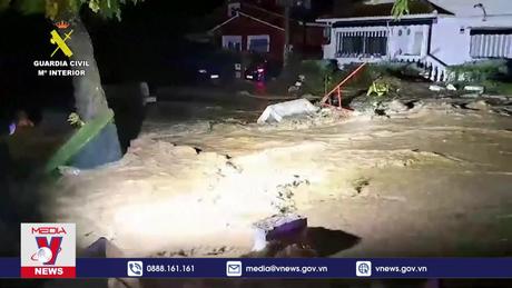 Mưa lớn gây ngập lụt tại Tây Ban Nha