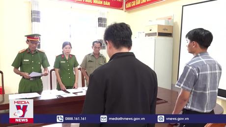 Khởi tố 2 đối tượng làm giả chứng chỉ và bằng Đại học 
