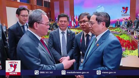 Thủ tướng Phạm Minh Chính gặp Thủ tướng Trung Quốc Lý Cường 