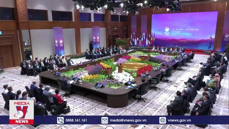 Thủ tướng dự Hội nghị cấp cao ASEAN với các Đối tác