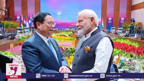 Thủ tướng Phạm Minh Chính gặp Thủ tướng Ấn Độ