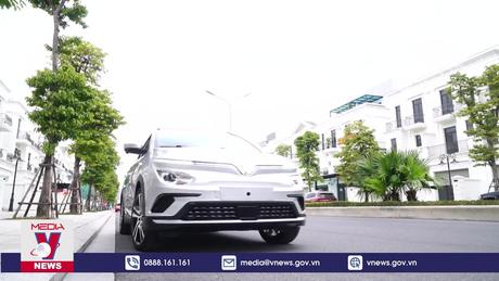 Bộ Tài chính bác đề xuất hỗ trợ 1.000 USD khi mua xe điện