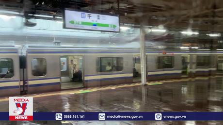 Hệ thống đường sắt Nhật Bản gián đoạn do bão