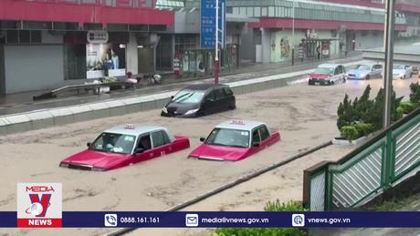 Hong Kong (Trung Quốc) ghi nhận lượng mưa kỷ lục