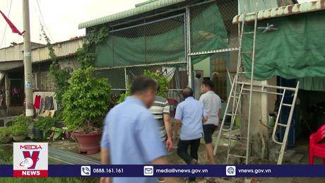 Mưa kèm theo lốc xoáy làm tốc mái hơn 130 căn nhà dân