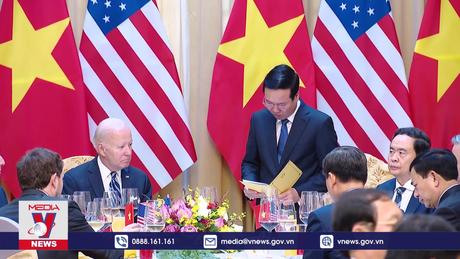 Chủ tịch nước chủ trì chiêu đãi trọng thể Tổng thống Hoa Kỳ