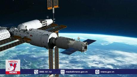 Tàu vũ trụ Trung Quốc trở lại bầu khí quyển Trái Đất