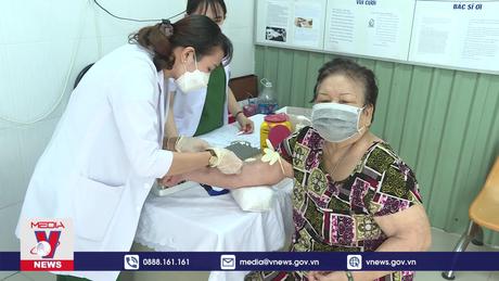 BHYT – Tấm vé bảo hộ sức khỏe cho người cao tuổi