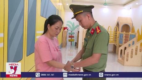 Bắt đối tượng làm giả hồ sơ cho người nước ngoài nhập cảnh và ở lại trái phép