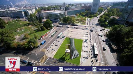 Bích họa khổng lồ kêu gọi thế giới không vũ khí