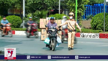 Siết chặt phương tiện chở hàng cồng kềnh