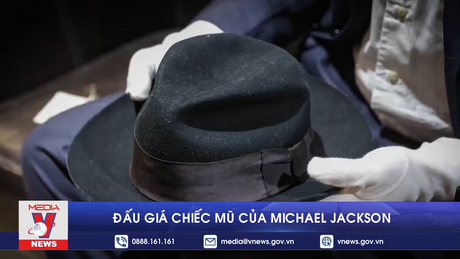 Đấu giá chiếc mũ của Michael Jackson