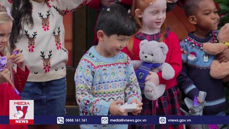 Hamleys ra mắt đồ chơi Giáng sinh sớm