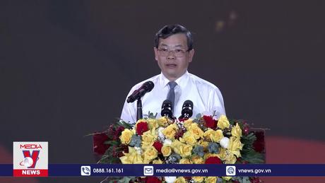 Lung linh sắc màu đêm hội Thành Tuyên